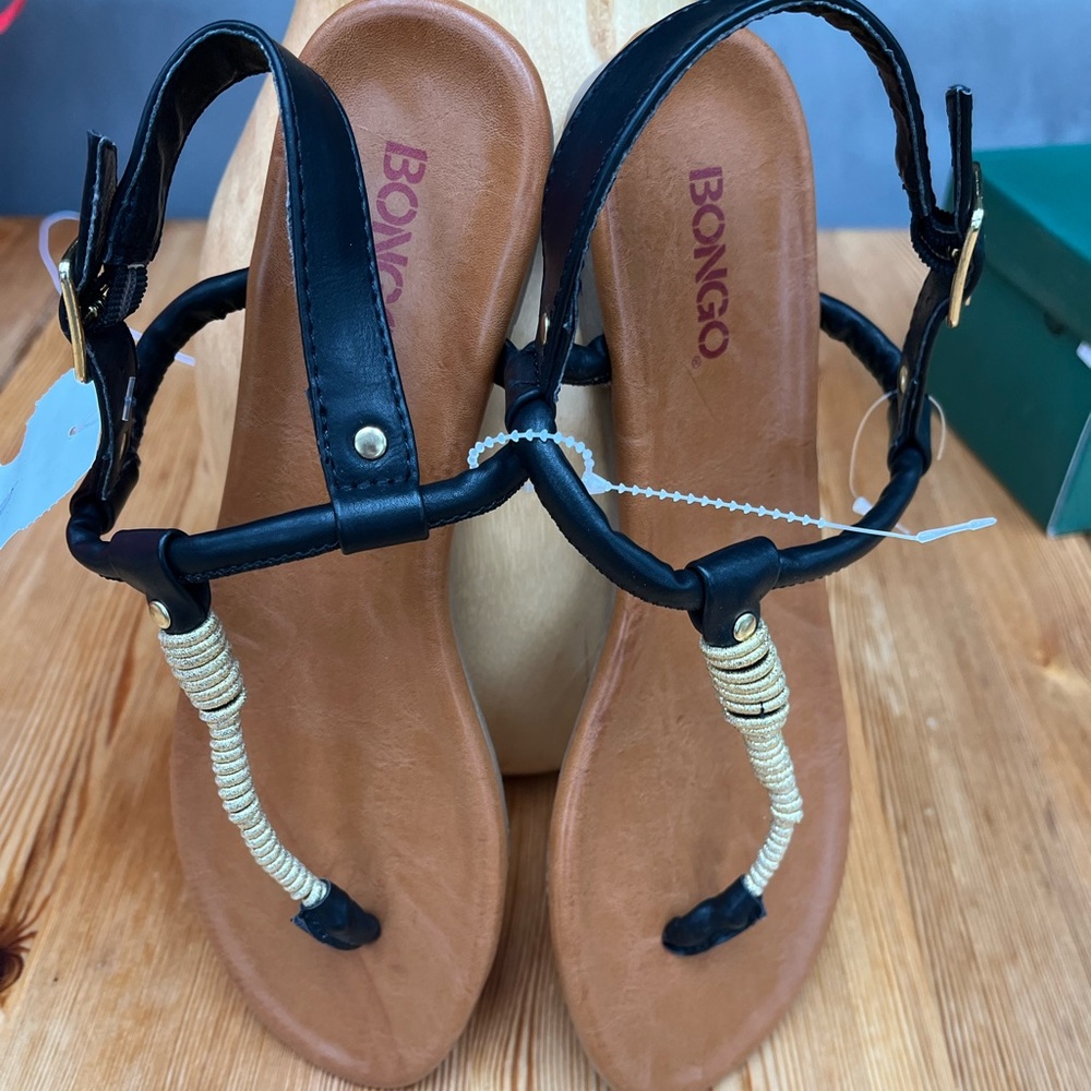 Brand new black sandals, size 8
